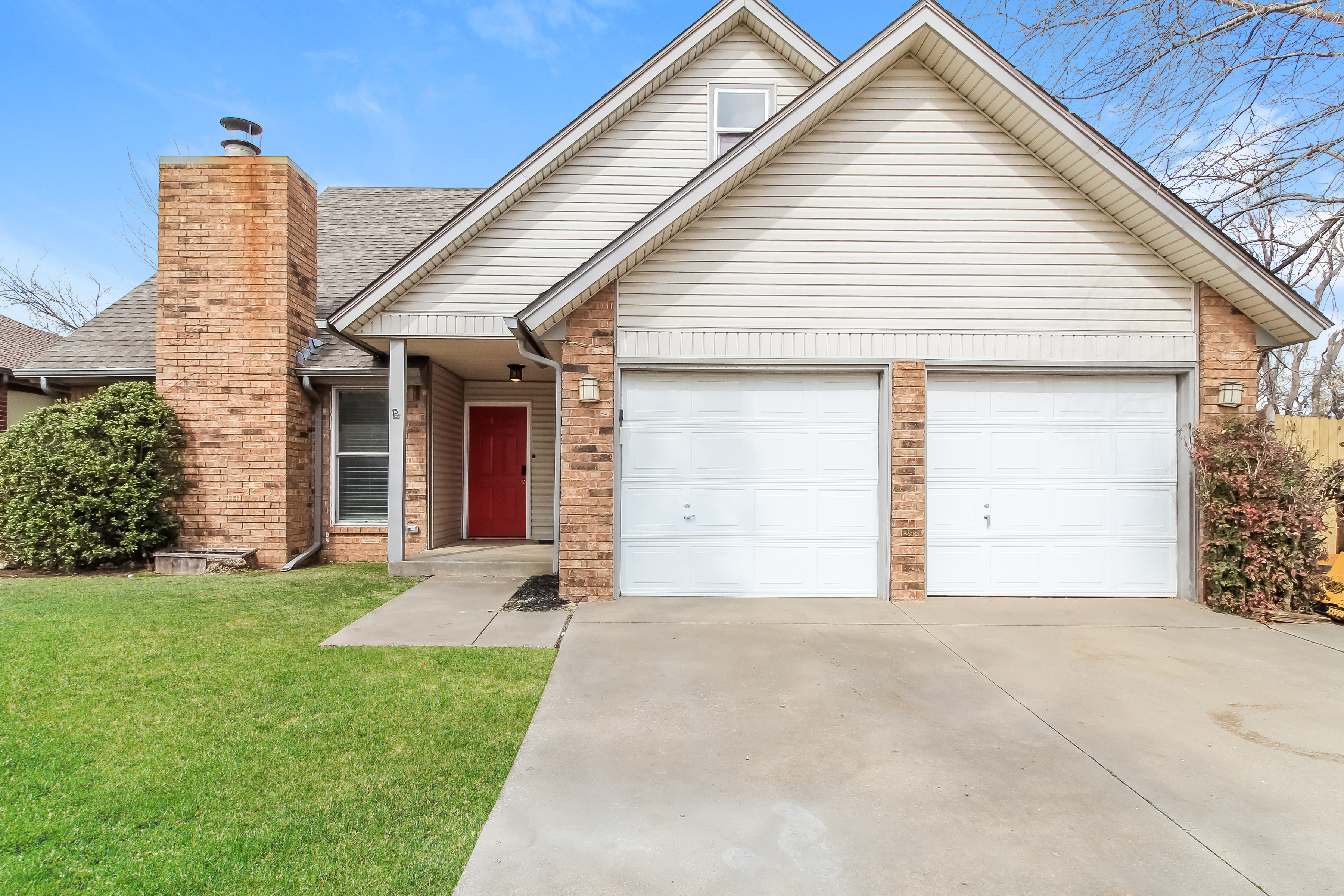 1517 NE 26TH ST MOORE, OK 73160